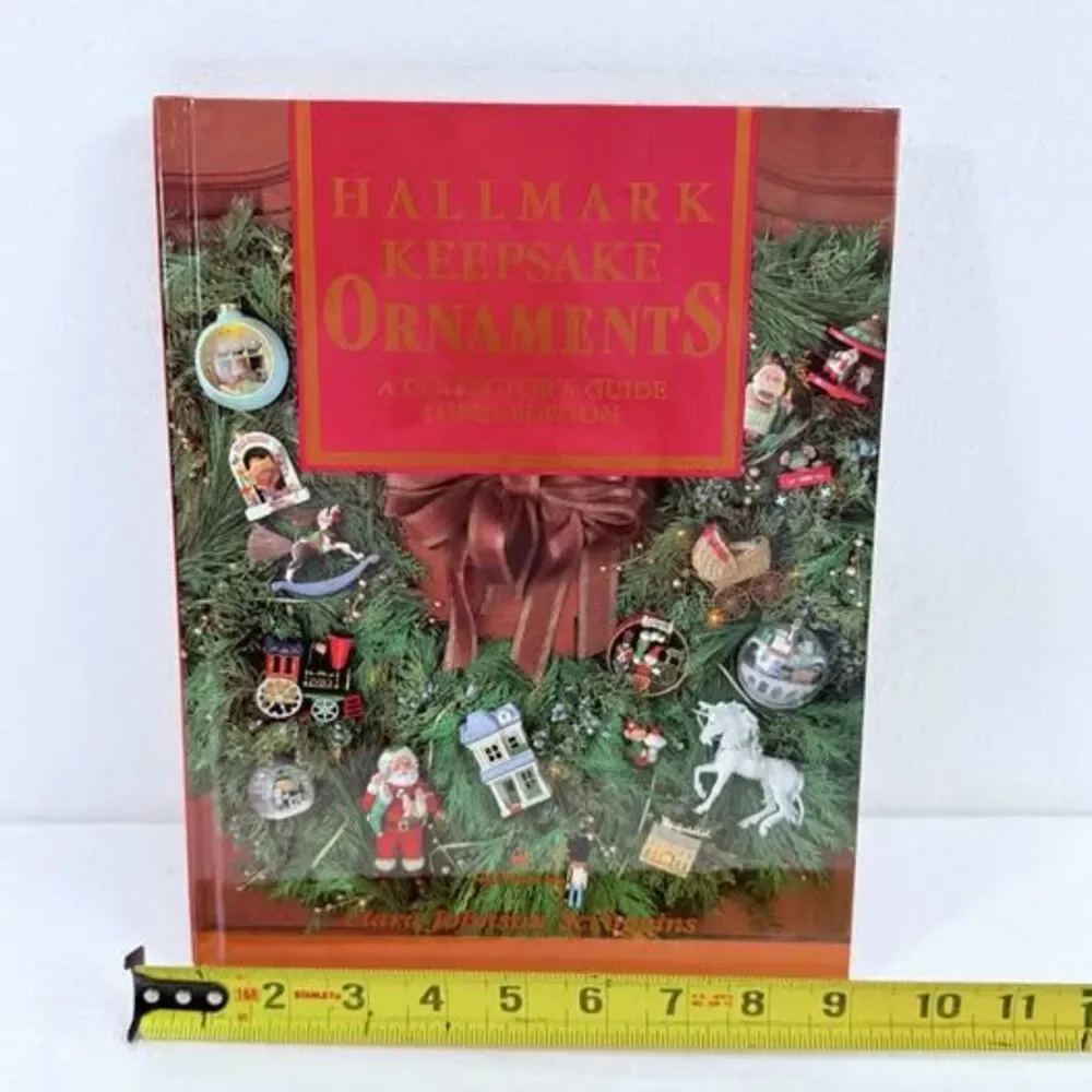 Vintage 1987 Hallmark Keepsake Ornaments Collectors Guide Book 3rd Ed. Scroggins